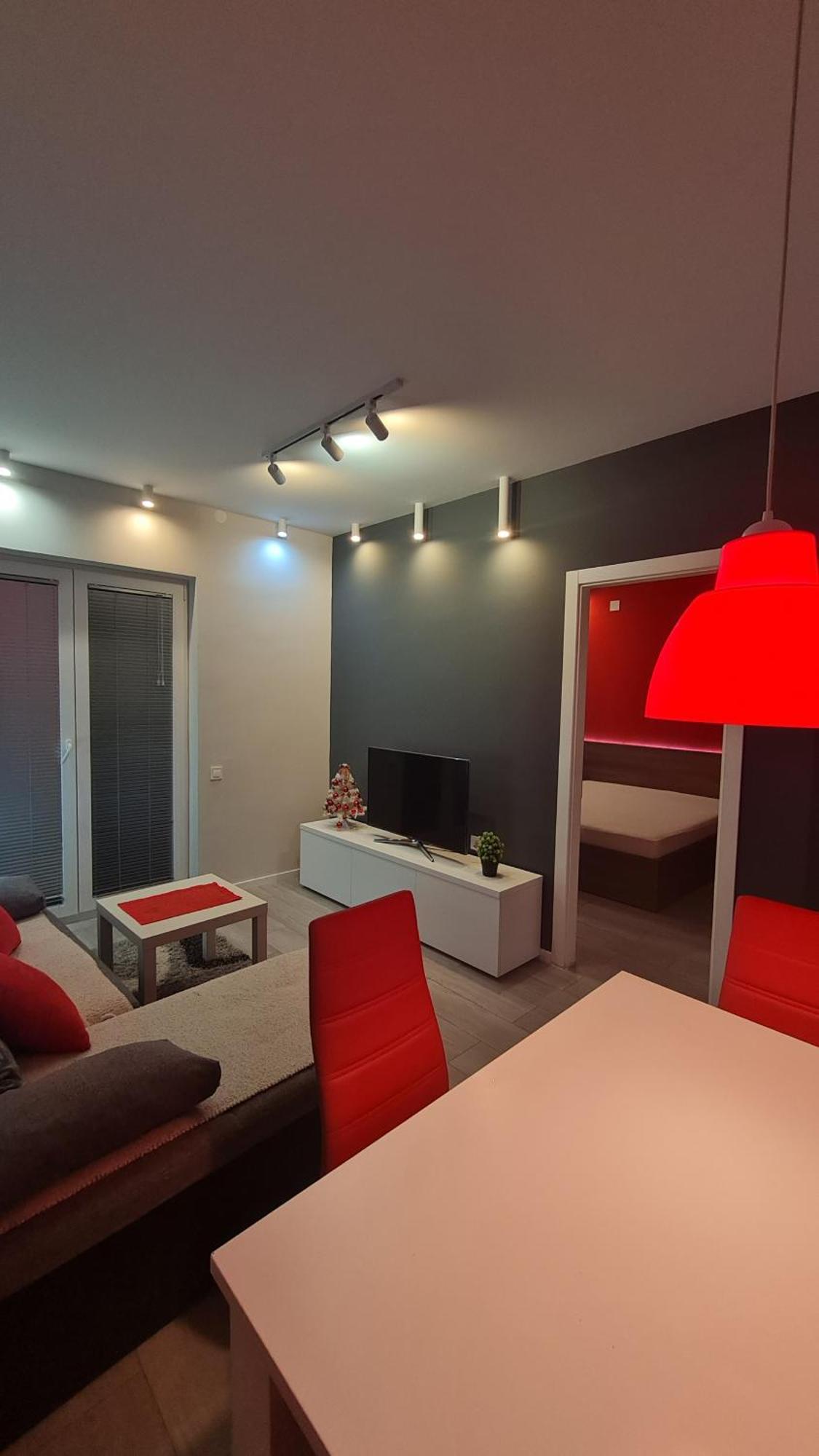 Four Roses, Apartament Ohrida